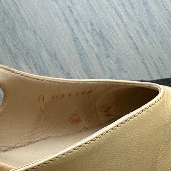 Chanel Slingbacks Beige Black Goatskin & Grosgrain Leather Heel Color Block - 36 - Picture 15 of 16